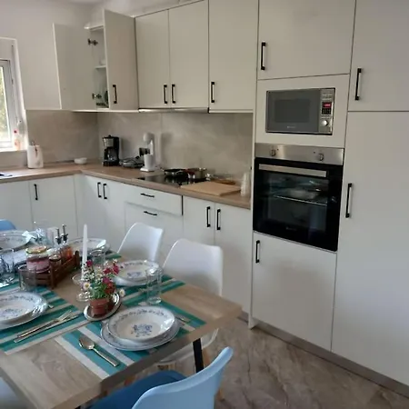Sweet Luxury 3 *