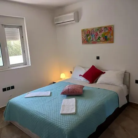 Sweet Luxury 3 *